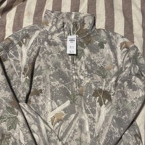 Abercrombie & Fitch Camouflage Sweatshirt - Gray and Green